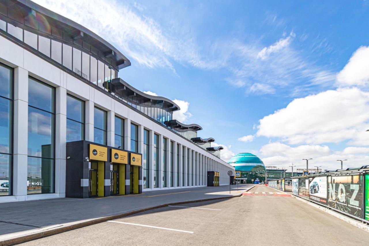 Caps Lock Airport Hotel Astana Zewnętrze zdjęcie